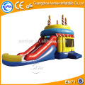 Atraente outdoor / indoor inflável jogo inflável bouncy castelo com água slide